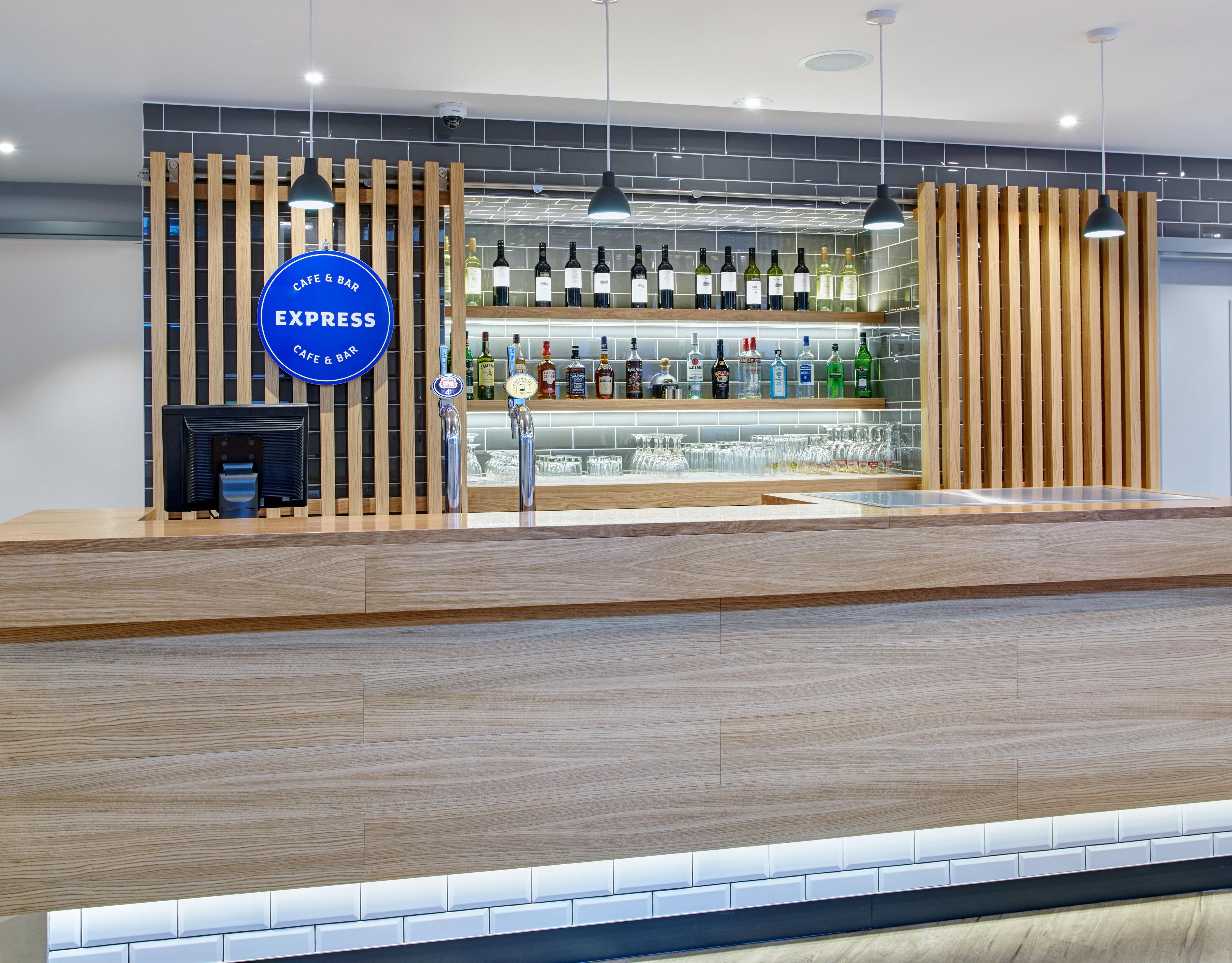 Holiday Inn Express London-Ealing Exterior foto